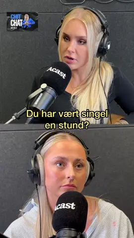 Lytt til hele epsioden der du hører podcast!💕 LINK I BIO - @Amalie Olsen Gjersøe 🎧 - #amalieolsen #singellivet #dating #date #podkast 