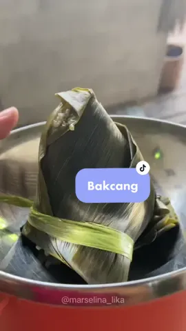 Ada yang belum pernah makan bakcang? 😆#tiktokfood #serunyakuliner #fypkuliner #masakantiktok #bakcang #bakcangday #fyp #fypシ #fypシ゚viral #fypシ゚viral #fypdongggggggg #viral #kulinertiktok #kulinerindonesia 