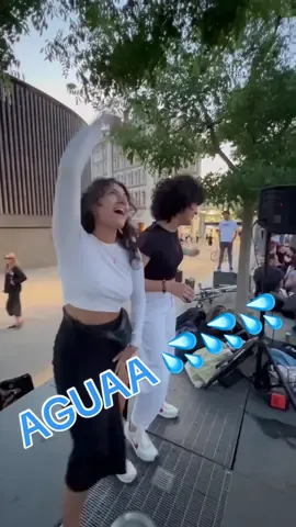 Summer 2023 is starting off strong! 🔥💃🏻✨ #RuedaLibreLDN #CubanSalsa #OutdoorParty #LondonActivities 