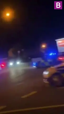 Footage of a car chase in Kings Norton Thursday night (June,29) that ended on Parsons Hill close to a McDonalds! #carchase #birmingham #news #kingsnorton