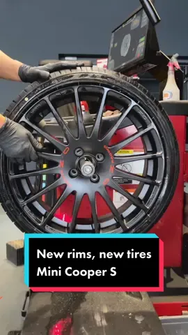 #tireshop #tireservice #premiumservices #tireservicetech #anvelopero #howto #didyouknow #attentiontodetail #newwheels #newtires #minicooperjcw #minicooper