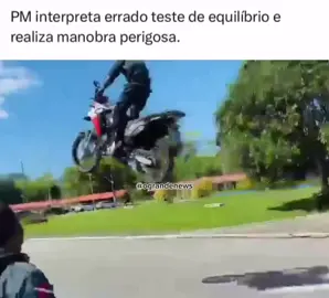 PM bem treinado, so aqui no Br - 🎥: @ograndenews - #carros #carro #moto #motor #motocross #universoauto 