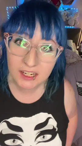 Stop sucking in! #bodypositivity #confidentwomen #bigbellygoddess  