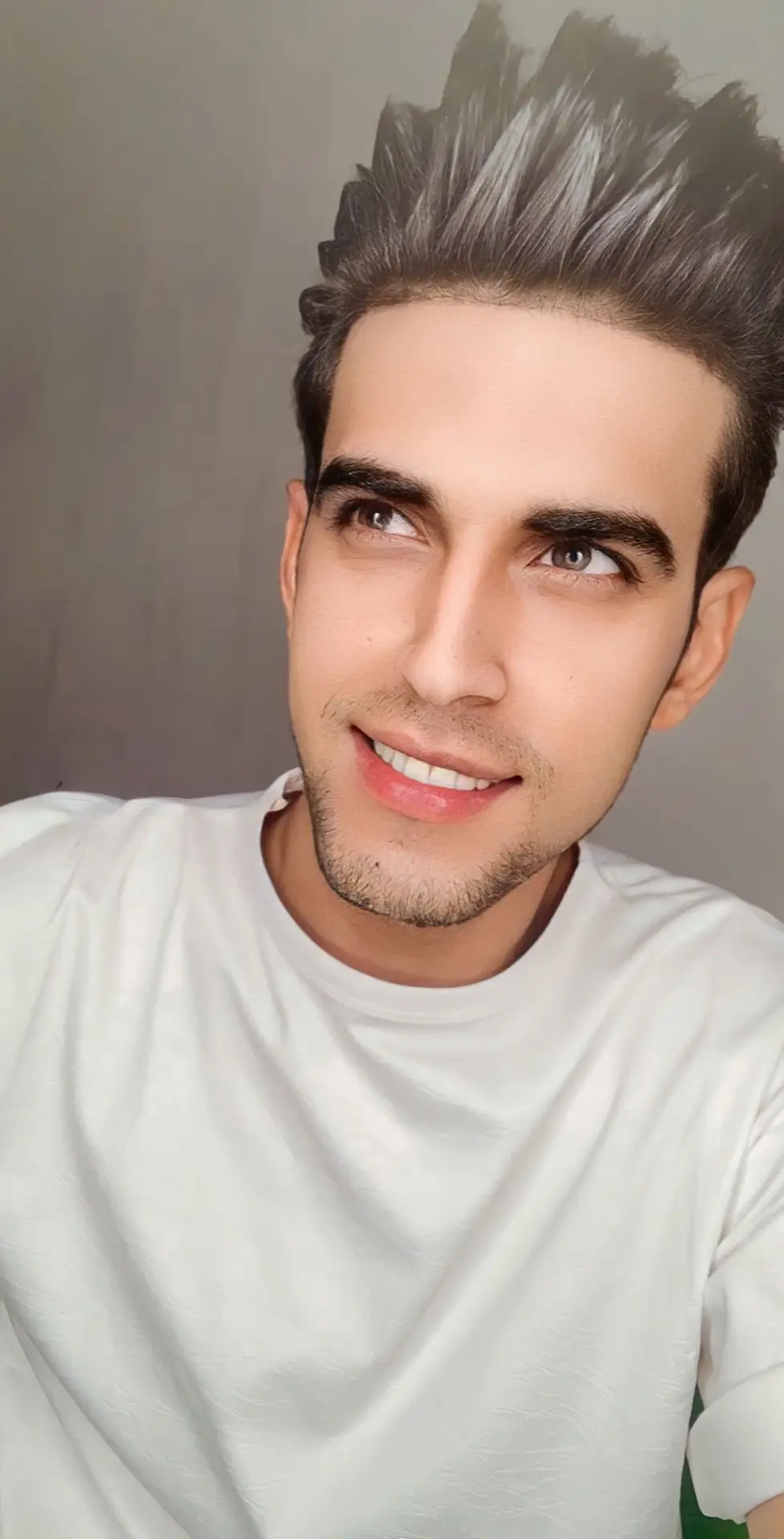 هم مشتاقين لشخص بس متكدر تكله اكتب لول حرف من اسمه 🥹 لايك ومتابعه احبكم #يوميات_منتظر 