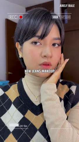 Que me maquille la makeup artist de New Jeans🙌🏻 #fypシ #makeup #newjeans #newjeansmakeup #makeuptutorial #douyinmakeup #asianmakeup #grwm #grwmroutine #naturalmakeup #naturalmakeuplook 