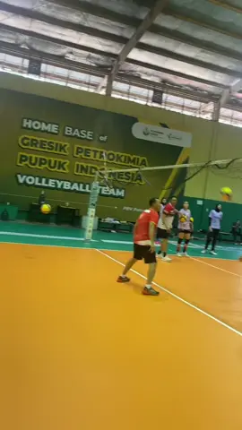Gabut ish pen defend 🙃😅 #yollayuliana15 #defend #volleyball 