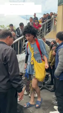 Áo vũ cơ Hàn.  Không nhà cũng không cửa 