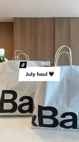 New month, fresh haul! 😎 Keep watching to see everything we snagged to make peak summer entertaining stylish and easy, and tell us your must-haves in the comments. ↓ #SummerHaul #JulyEnergy #HomeDecor #OutdoorDecor #OutdoorEntertaining #CrateStyle #summervibes #crateandbarrel #crateandbarrelhaul #shopwithmecrateandbarrel #loveyoucrateandbarrel #thankscrateandbarrel 