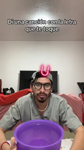 Di una cancion con la letra que te towue 