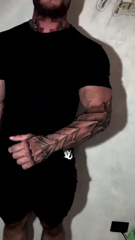 Tatuagem pra você se inspirar 💉 #robottattoo #robot #robo #robotattoos  #tattoo #tattoos #tattooartist #tatto #tatuagem #tatuagemmasculina #tatuagembrasil #tato #ideias #ideiastattoo #tattooideias🇧🇷 #tattooideias #foryou #fyp #tattoolover #tattoo #tattoos #tattooartist #tatto 