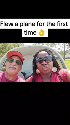 You're paying for the first time today. #unforgettable #fly #flying #flight #first #juneannlewis #juneannlewisshow #aviation #living #livingmybestlife #florida #tampa #infinityseroclub 
