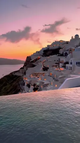 Place #1 Welcome to Greece, Santorini 🇬🇷 #greece #santorini #greecesantorini  #travel #traveltiktok #sunset #romantic #fyp #foryoupage 