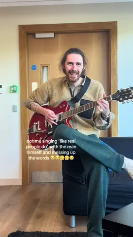 omg singing on stage with hozier tonight wish me luck 😭😭 #hozier #likerealpeopledo #tourlife #indieartist #fyp #singertok #nobigdeal #francesca #wouldthati #leithross #harmonies 