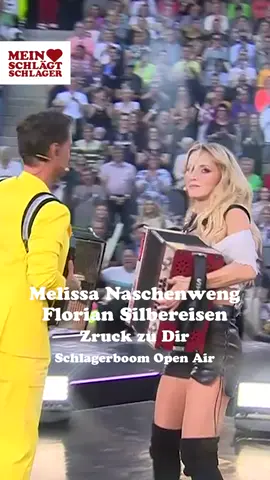 Eine stilechte Performance von @melissa_naschenweng und #floriansilbereisen 😍🪗 Das Schlagerboom Open Air hatte es dieses Jahr in sich! ❤️ #melissanaschenweng #schlagerboom #meinherzschlägtschlager #schlager #schlagerlive