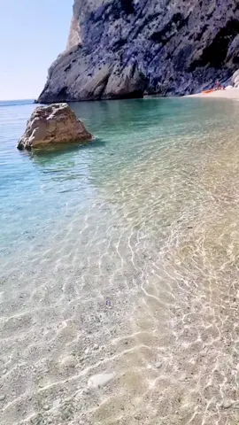 il Paradiso a due passi da casa .... #spiaggiadelleduesorelle #rivieradelconero #sirolo #ancona  #marche #italia  #acquameravigliosa #spiaggiafantastica 