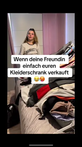 Wie würdet ihr reagieren?🤣🥵#fyp #foryoupage ##typischfrau #typischmann #nomobbing #justforfun #couplecomedy #funnyvideos#fypシ #fypage #fürdich #goviral #viralvideo #viraltiktok#nehmtesmithumor