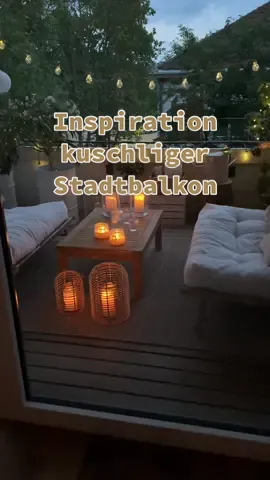 Die liebe @lifeside_zurich genießt am liebsten die sommerlichen Abendstunden auf ihrem romantisch dekorierten Balkon. ✨💛 #depot_online #balcony #outdoorinspo #outdoorfurniture