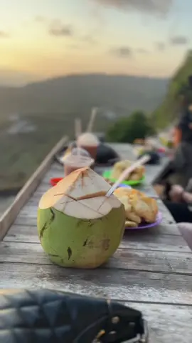 Sunset di jogja ga pernah gagal sih🥹,kecuali mendong😭🤣#langitaesthetic #ndakbahayata #pantaivibes 