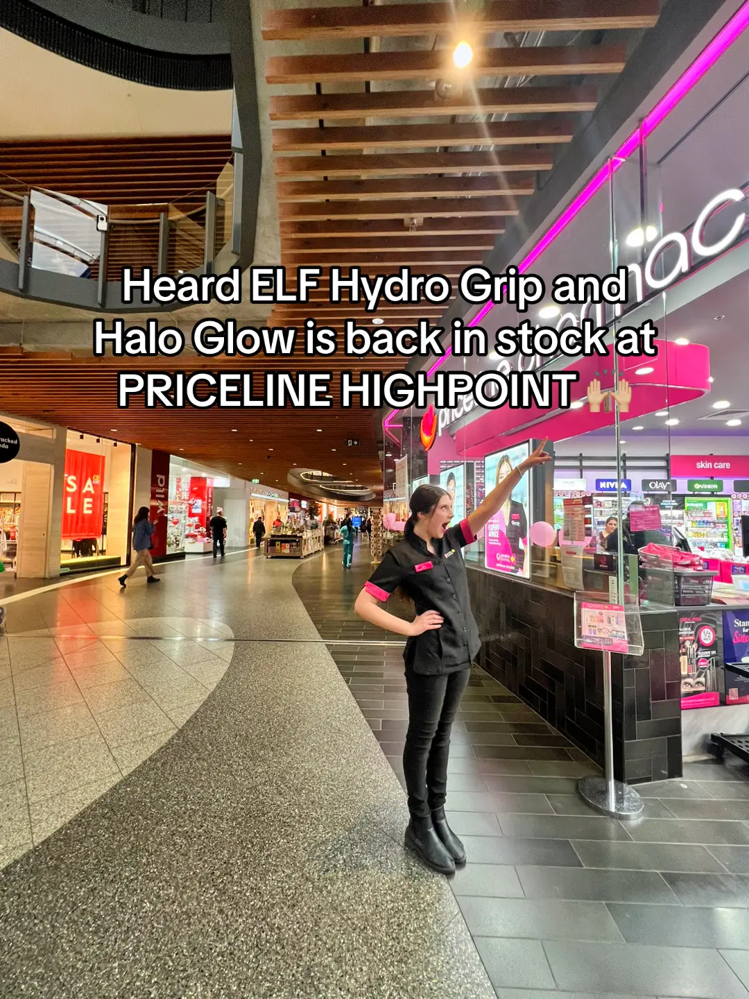 Run dont walk!! You know they won’t last long so come into Priceline Pharmacy Highpoint and get yours while stocks last 🥰🥰 #pricelineau #pricelinepharmacyhighpoint #elf #elfhydrogripprimer #haloglowliquidfilter #grwm #MakeupRoutine #skincare 