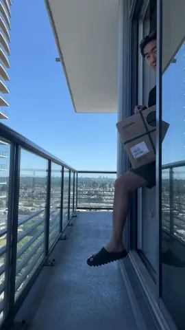 My favourite furniture store is Facebook Marketplace 🔌#apartmenthacks #homemakeover #asmr #patio #balcony #ikea 