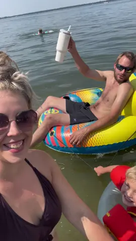 4th of July Weekend Recap ❤️🇺🇸💙 #lakelife #boating #camping #tubing #fyp #summervibes #boatinglife #camper #4thofjuly #WeekendVibes 