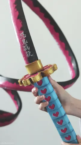 Crafting Mitsuri’s Sword.  ×××  Materials: EVA foam (3 layers of 3mm), wire, aluminum rod, plastidip, spray paint, acrylic paint  #mitsurikanrojicosplay #mitsurikanrojisword #demonslayercosplay #demonslayersword #lovehashiracosplay #lovehashira #mitsurikanroji #demonslayer #kimetsunoyaibacosplay #evafoam #propsword #prop #cosplayprop #plastidip 