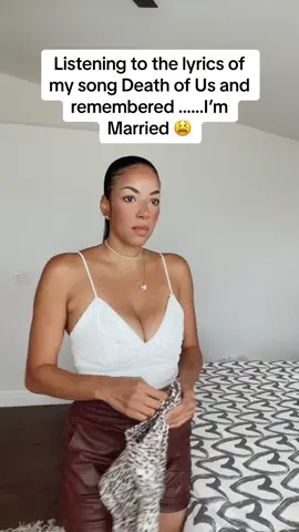 😂 We ❤️ @Nyla  ’s reaction video to her single “Death of us” - created with Starmony! ⭐️ Drop a verse on it NOW in the Starmony app and get a chance to be featured on the official remix 🫶