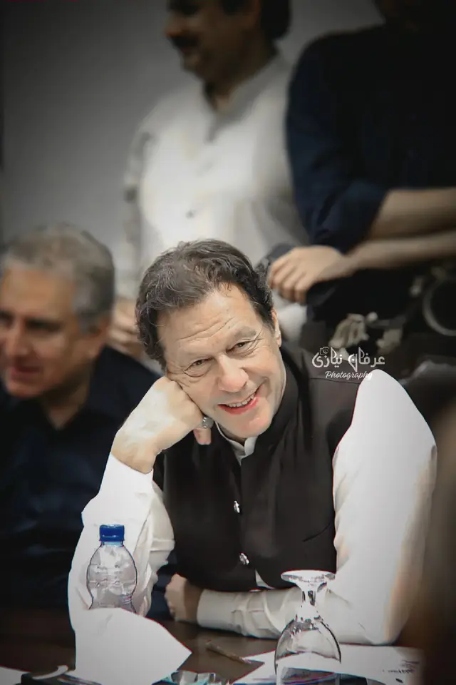 Murshad Ki Smile 🤭❤️ #irfanniazi_gallery #pti_zindabad #viralvideo #reelsinstagram #pti_lover #imrankhanpti #imrankhanzindabad #imrankhan #reelsinstagram #viraltiktok #foryoupage #imrankhanpic 