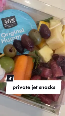 Replying to @Secondof4sisters what do you think?? 😋 #privatejetchef #privatejetflightattendant #privatejet #privatejettiktok #corporateflightattendant 