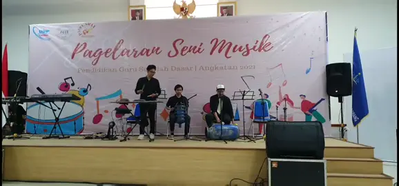 Musik Barang Bekas / ansamble alat musik ritmis||Pagelaran Seni Musik PGSD UBP Karawang