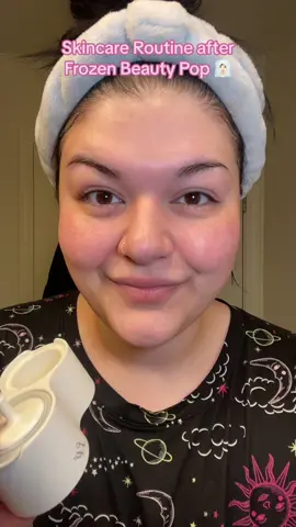 I double cleanse BEFORE doing the frozen beauty pop! 🥰  #skincare #skincareroutine #frozenbeautypop #morningskincare #thephix #truebotanicals #productreview #review #skincareproducts #products #viralproducts #routine #doyourskincare #skincarematters #fyp #foryou #fypage 