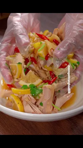 Khi chúng ta đã không còn thấy ngon miệng bởi các món ăn thường xuyên lặp đi lặp lại, thì những món gỏi, nộm thanh mát, ngọt dịu chính là sự lựa chọn tuyệt hảo để đổi vị cho bữa ăn gia đình Và món nộm gà xé phay chua ngọt vừa dễ làm vừa hấp dẫn và kích thích vị giác chính là gợi ý thú vị. Cùng học cách làm nộm gà xé phay chua ngọt để thay đổi mâm cơm mỗi ngày nhé Nộm gà xe phay theo phong cách Trung Hoa cực dễ làm, với những thao tác vô cùng đơn giản, bạn đã có thể trổ tài chế biến chiêu đã gia đình và người thân yêu. Món nộm gà xé phay vừa giúp thay đổi bữa ăn mỗi ngày mà còn có rất nhiều lợi ích trong việc tăng sức đề kháng, bổ sung dưỡng chất cho cơ thể. #monngontrunghoa666 #ngon  #amthuctrungquoc #ẩmthựctrungquốc #ẩm_thực_trung_quốc #ẩmthựctrunghoa #móntrungquốc #ẩmthựctạinhà #mónngontrungquốc #mónngonmỗingày #mónngonmổingày #monngontrungquoc #monngontrunghoa #amthuc #monngon #anthuctiktok #monngontiktok #monngonvietnam #amthucvietnam #amthuctuxuyen #doan #đồăn #đồănngon #mónngon #mónngontạinhà #mónngontrungquoc #nhàhàng #giavị #họcnấuăn #họcnấuăntheotiktok #họcnấuănngonmõingày #họcnấuănthôi #nấuăn #đầubếp #ăn #ngon #súp #nhàhàng #ăn #uống#đầubếp #nấuănởnhà #thuốcbổ #bổ #sắcđẹp #khỏemạnh #khỏe #nấm #súpnấm #ănkiêng #đồănngon #ngườibán #vitamin #làmtrắng #muasắm #mua #bữatối #bữatrưavuivẻ #nấuăn #họcnấuăntheotiktok #họcnấuăn #chợ #nộitrợ #dinhdưỡng #nghiệnmuasắm #sànhăn #ẩmthực #thíchănuống #thíchăn #ngườihoa #thựcphẩm #giavị #thựcphẩm #sứckhỏe #khỏe #tốt #đẹp #nhàăn #anvat #anvattrungquoc #họcnấuăn #họcnấuăntheotiktok #họcnấuănngonmõingày #họcnấuănthôi #nấuăn #đầubếp #ăn#súp #nhàhàng#uống#đầubếp #nấuănởnhà #thuốcbổ #bổ #sắcđẹp #khỏemạnh #khỏe #ănkiêng #đồănngon #ngườibán #làmtrắng #muasắm #mua #bữatối #bữatrưavuivẻ #nấuăn#nộitrợ#  