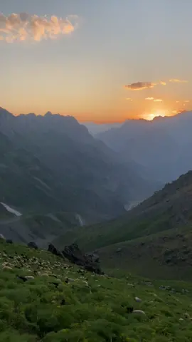 Çiya viyan e ⛰️ #oremar #oremaeaşireti #gever #colemerg #hakkari #yüksekova #selhatindemirtaş #sırrısüreyyaönder #xelilxemgin #kurdısh #avaşin 