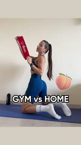 GLUTESSS🍑 Gym VS Home👌🏻 Try it🤓 Resistance band @GymBeam #glutesworkout #glutesgrowth #gymhome #lowerbodyworkout 
