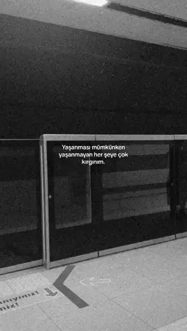 Kırgınım. #erayeknc1 #CapCutVelocity #capcut #keşfet #viral #kırgın #ayrılık #yeter #lyrics #moodluksayfa #hüzün #mood #istanbul #keşfetbeniöneçıkar #fyp #foryoupage #yeter #özledim 