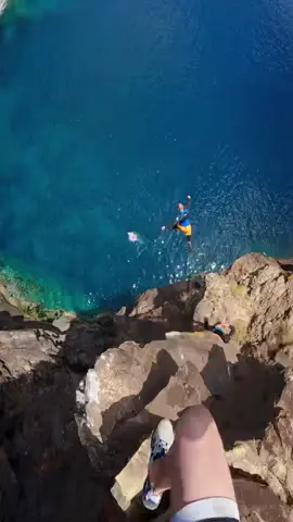 92ft is no problem for @Jeremy Nicollin ⬇️ Shot on #GoProHERO11 Black Mini. #gopro #cliffjumping #cliffdiving #pov #jump #freefall #fyp 