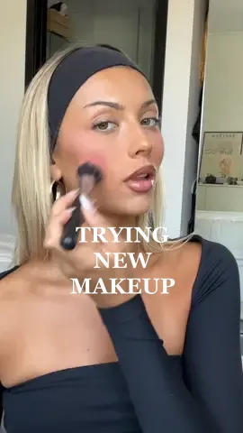 TRYING OUT NEW MAKEUP 