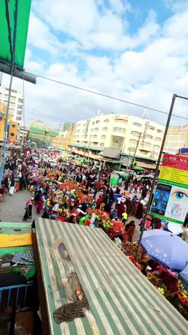 suuqa xafda islii halkaan hadaad garaneyso nala wadaag?? #somalitiktok #isliinairobi 