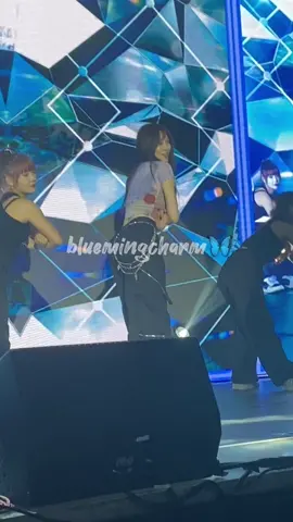 @Biblee  dancing to After Like by IVE and Unforgiven by Le sserafim She’s truly a dancing queen! 😍 #BeCLOSERinMNL #LeeSungKyung 