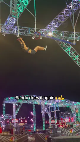 Sandy Zimmerman is on 🔥 #AnericanNinjaWarrior #ANW #Ninjawarrior 