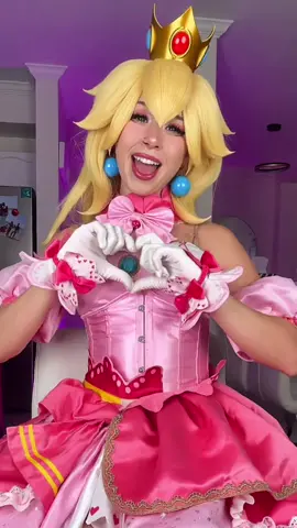 When bowser makes a song about you 😍😍 #cosplaygirl #peachcosplayer #princesspeach 