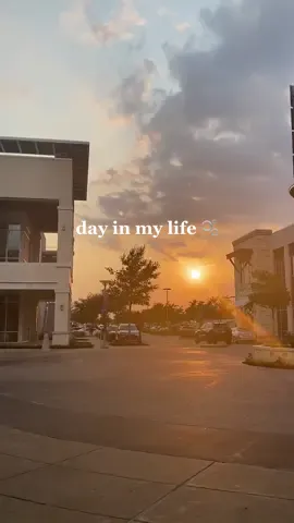 can't believe i forgot ab this vlog just sitting in my camera roll!! anyways love yall byee lmk if i should do more voiceovers 🫶🏼 #dayinmylife #dayinmylifevlog #closetcleanout 