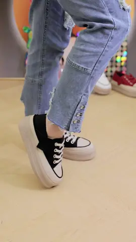 Giày thể thao kiểu giày lười dễ mang. #giaysneaker #giaydepquangchau #giaynuthoitrang #giaydepquangchaucaocap #xuhuongtiktok #xuhuongtiktok2023 #giaythethaonamnu #xuhuong #toptrend #toptrend #FoodFestOnTikTok 