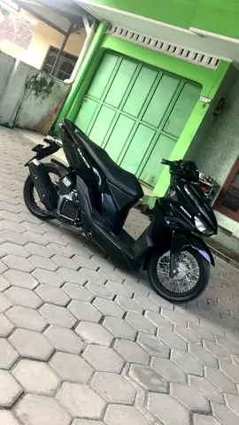 Minggu bersih✨ saran knalpot biar ga ngantuk nder🗿 #variomodifikasi #CapCut #jarijaristyle #vario125newmodifikasi #ogahjinjit #fypシ 