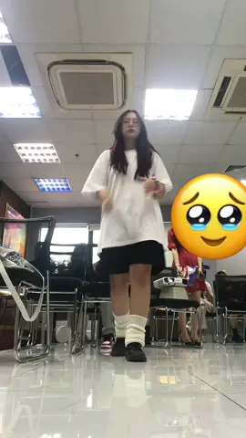 rồi khs lag khúc giữa luôn??? p/s: noraebang đầu hà nội siêu siêu siêu vui luôn á 😭😭😭😭😭 cảm ơn realrae rất nhiều vì đã tổ chứ event ạ #zb1 #zerobaseone #inbloom_challenge  @xuống cân thì đổi tên 