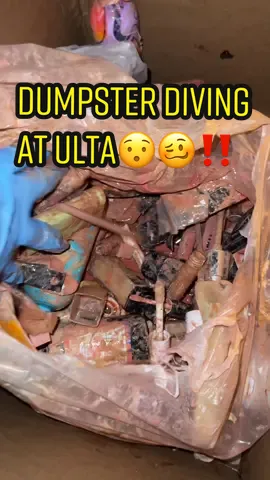 Replying to @Fatuma Hussein We went Dumpster diving at Ulta and found “ulta soup”🥴👀‼️ #dumpsterdiving #dumpsterdiver #meldidumpsterdive #dumpsterbabe #dumpsterdivers #jackpot #ultabeauty #fyp #meldidumpsterdive 