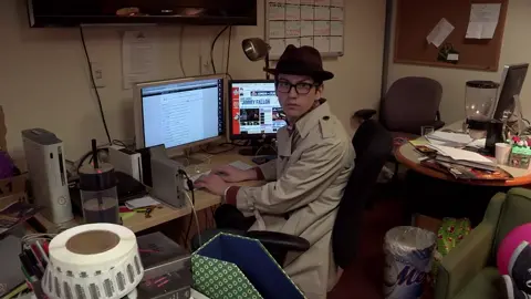 Late Night with Jimmy Fallon Interactive Backstage Tour: BLOGGER'S CAVE