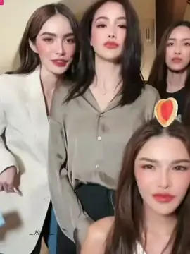 Quý Cô Charlotte ghiền hơi P'Fa lắm rồi. Tình cảm này vương tới ngoài tầm vũ trụ rồi... chuẩn bị sính lễ từ giờ đến đó là vừa rồi 🤏❤️👭 #อิงล็อต🐰💗💕 #englotte🇹🇭🇻🇳 #englot #engfa #อิงล็อต #ชาล็อตออสติน #อิงฟ้าวราหะ #chalotteaustin #engfawahara #engfacharlotty #hiraeth2999 