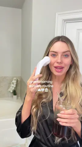 Grwm for the day and lets do some skincare 🫶🏼 how was your weekend? Personally, im ready for next weekend 😶‍🌫️  #grwmroutine #grwmskincare #grwmchitchat #grwmaesthetic #grwmmorningroutine #grwmfortheday #aestheticgrwm 