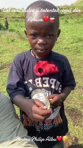 #africa #copii #misiuneatiktok #muzica_pe_suflet #copilasi👶🤍😘😘 #❤️❤️❤️ #saraci #trist #trend #hazliu #iubesti #congo #africa #🥁 #🎻 #🎺 #😍 #🥳 